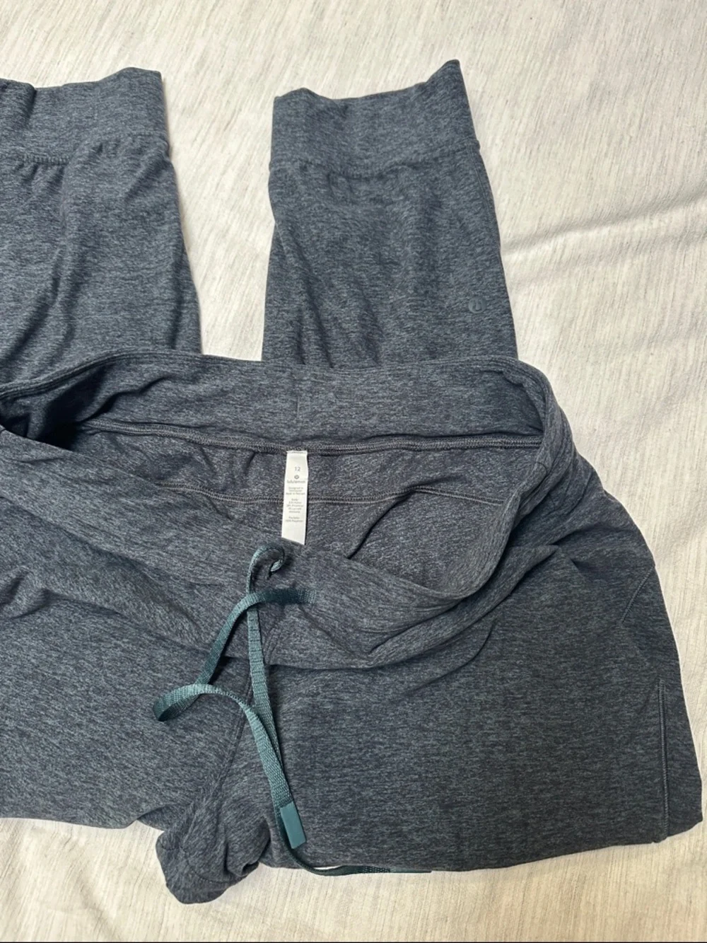 Lululemon Ready to Rulu Crop - Picture 7 of 9